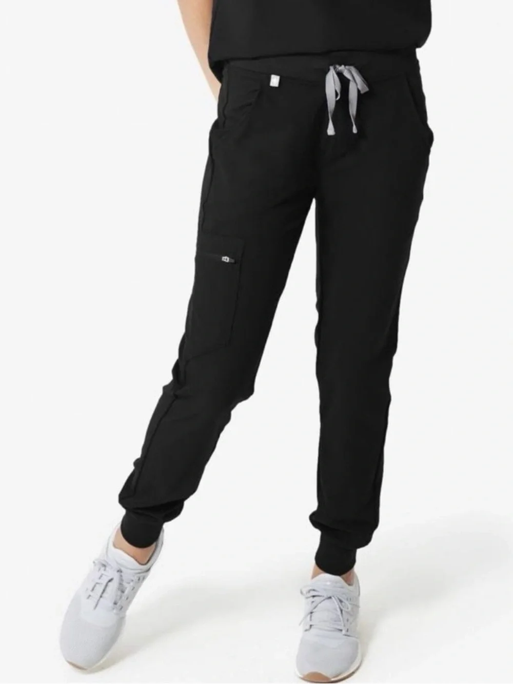 Figs Zamora High-Waisted Jogger Scrub Pants in Black, Women’s Medium Tall